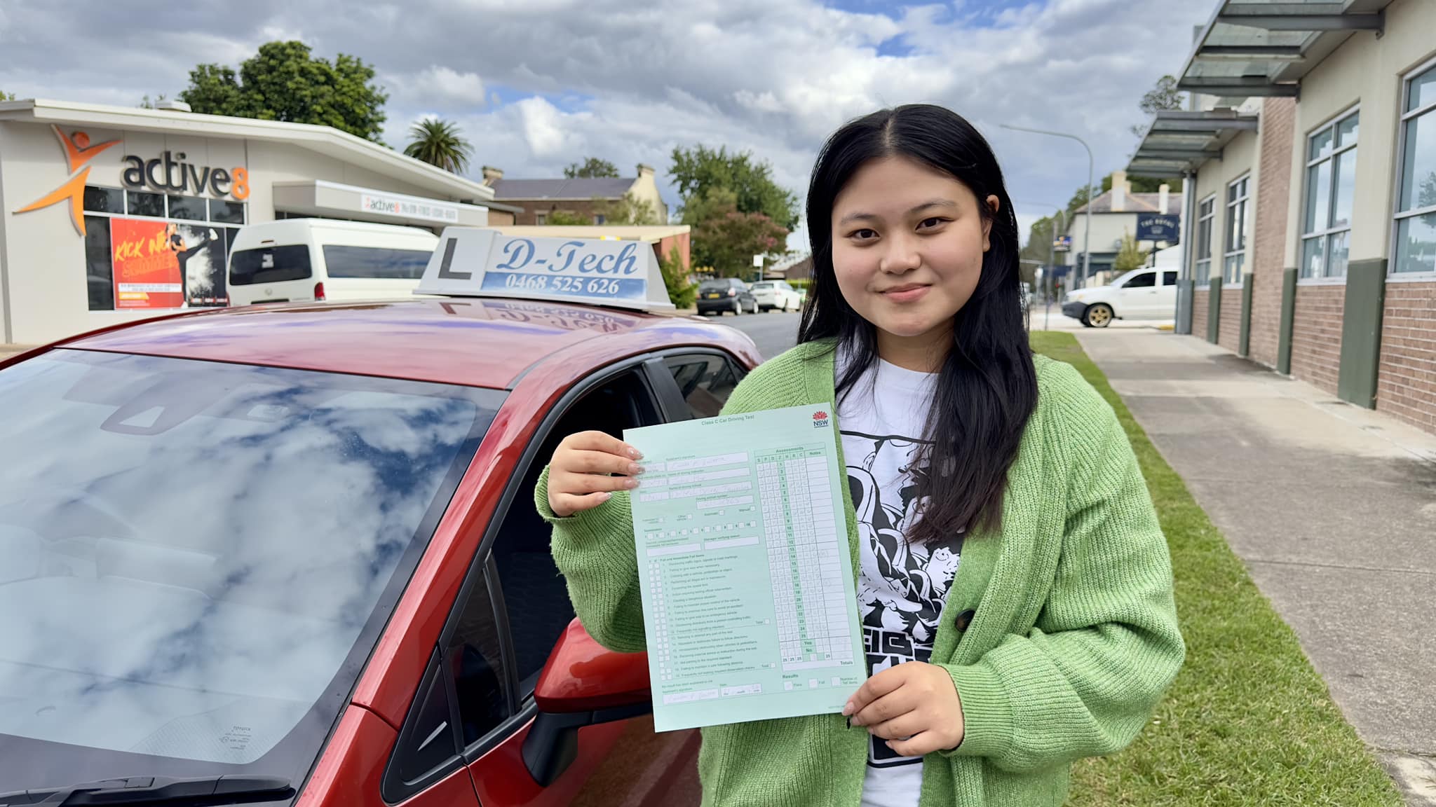 Top rated local driving instructors preparing automatic license in Stanhope Gardens.